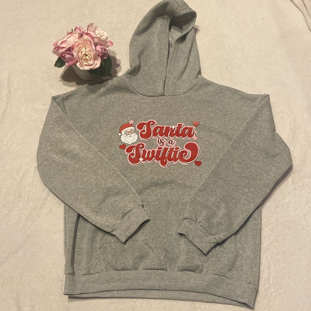 SANTA IS A SWIFTIE Hooded Sweatshirt Size L